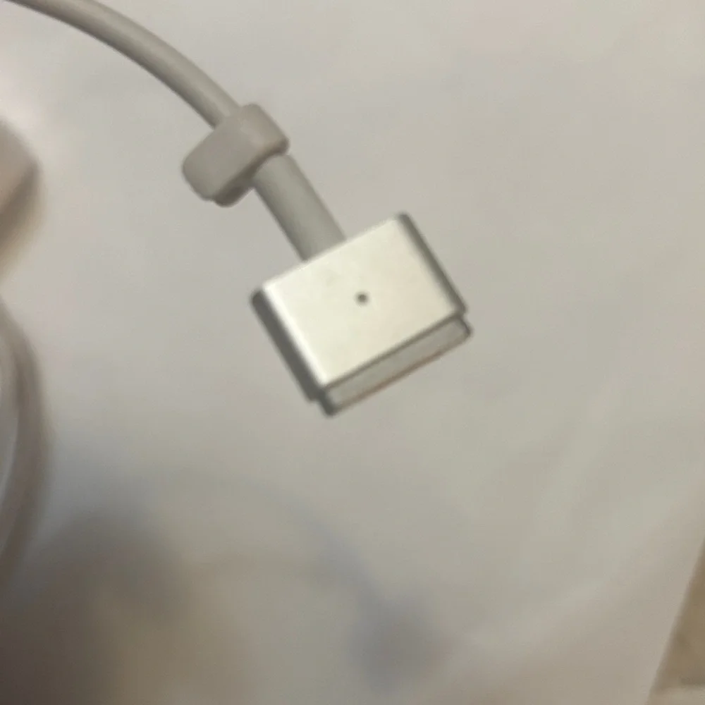 Apple White Power Adapter with Apple Logo 2014 A 1435 White Untested Electronic